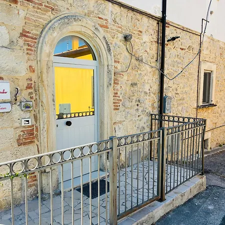 Apartament Casa Elvira Basilico Intera San Valentino in Abruzzo Citeriore